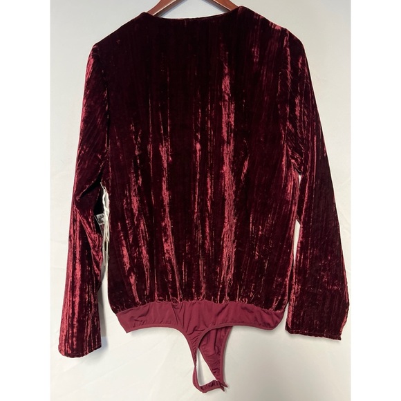 Good American Red Wrap Bodysuit with Notched Collar nwt - Picture 2 of 3